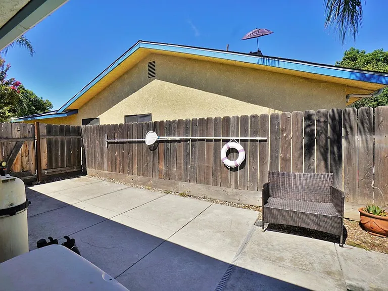 5823 E Washington Ave — Photo 30
