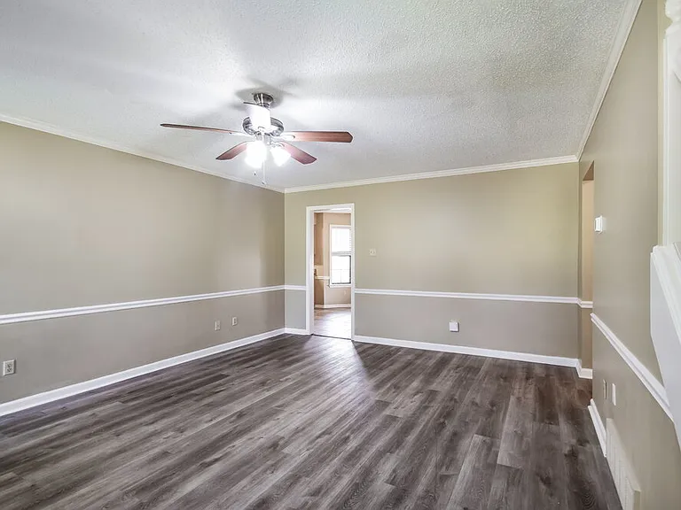 6498 Heatherwood Dr — Photo 5