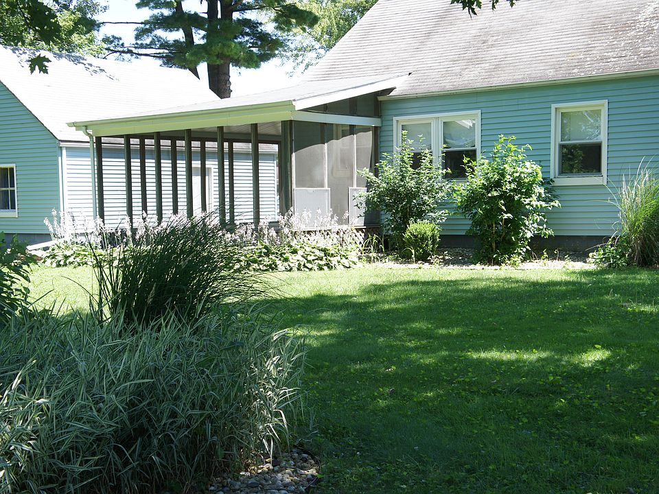 Garage is on left -back view