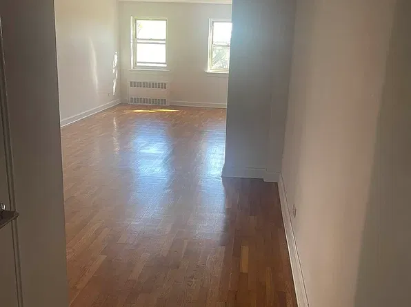 140-35 Burden Cres, Queens, NY