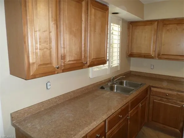 3325 Airport Rd N #O4, Naples, FL 34105