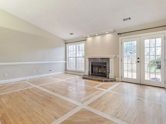 5th image of 560 Indian Mill Ct
