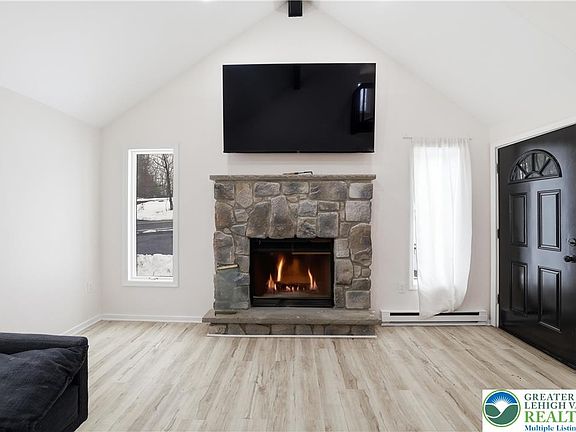 5th image of 319 Ramblebush Rd