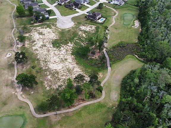 4th image of Noble Oak Dr