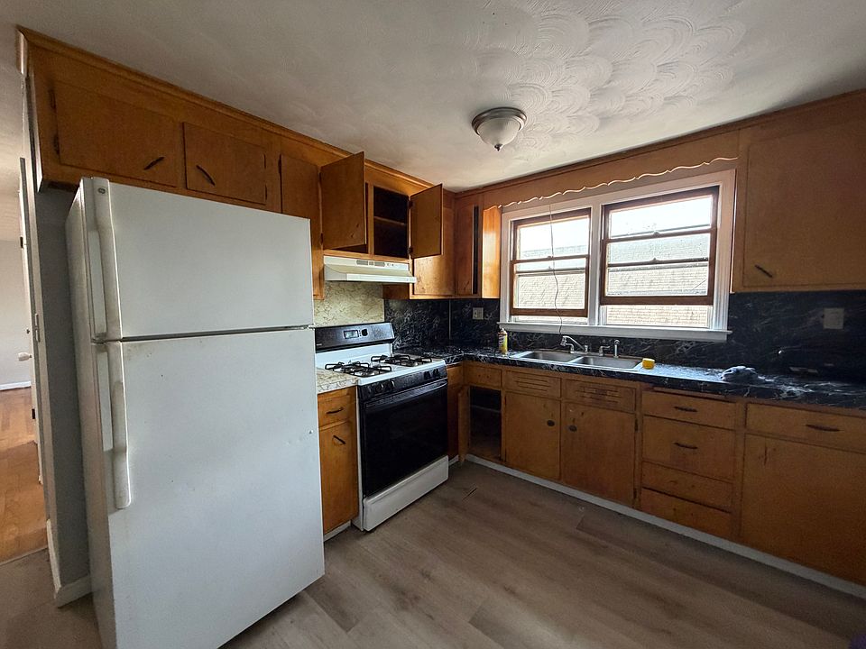 1st image of 86 Upton St APT 3