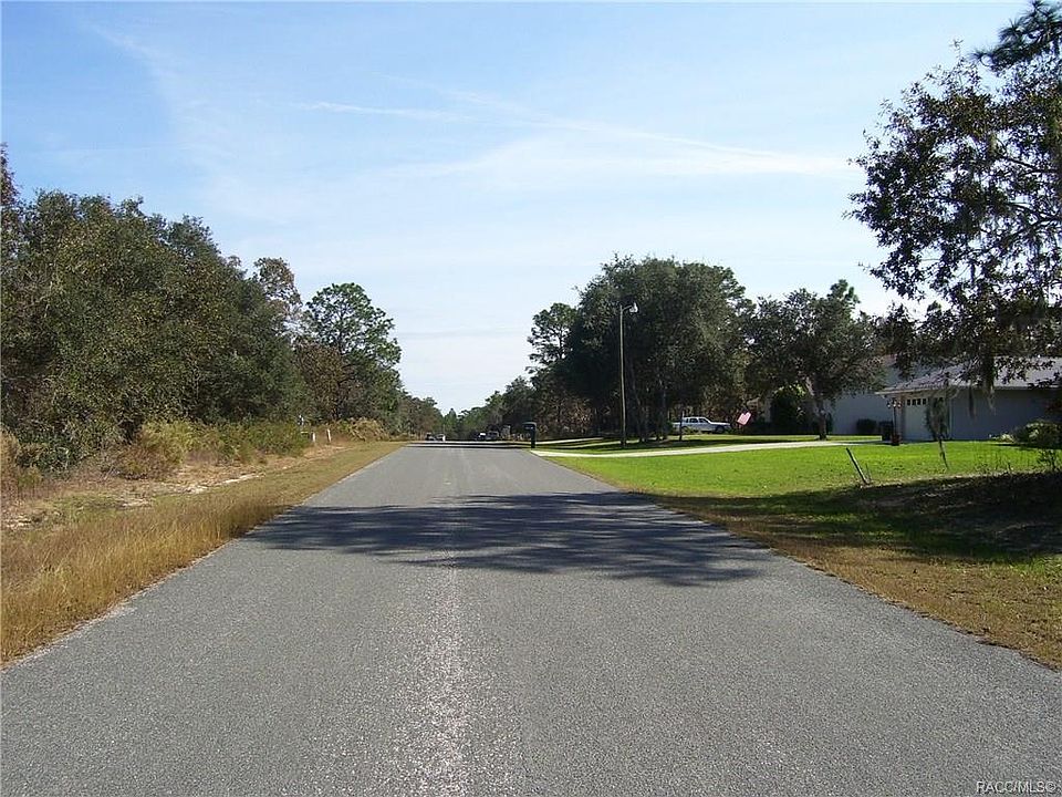 2nd image of 2133 E Cambridge Ln