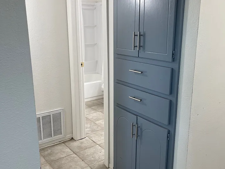 Mirador Apartments — Photo 17