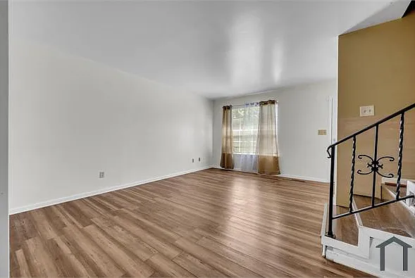 2136 Lynngate Dr #C — Photo 18