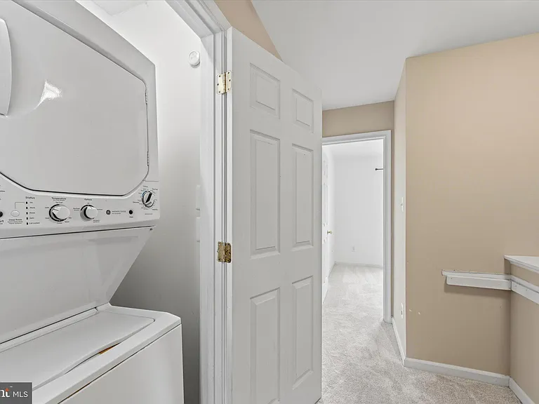 706 Vanderbilt Ter SE — Photo 22