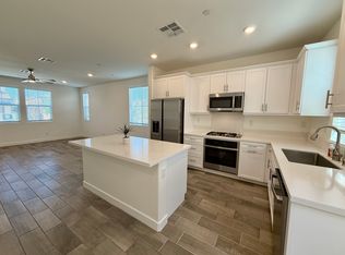 41168 Emory Ln, Palm Desert, CA 92211
