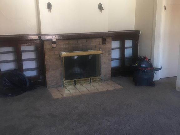 5th image of 606 S Cliff Dr
