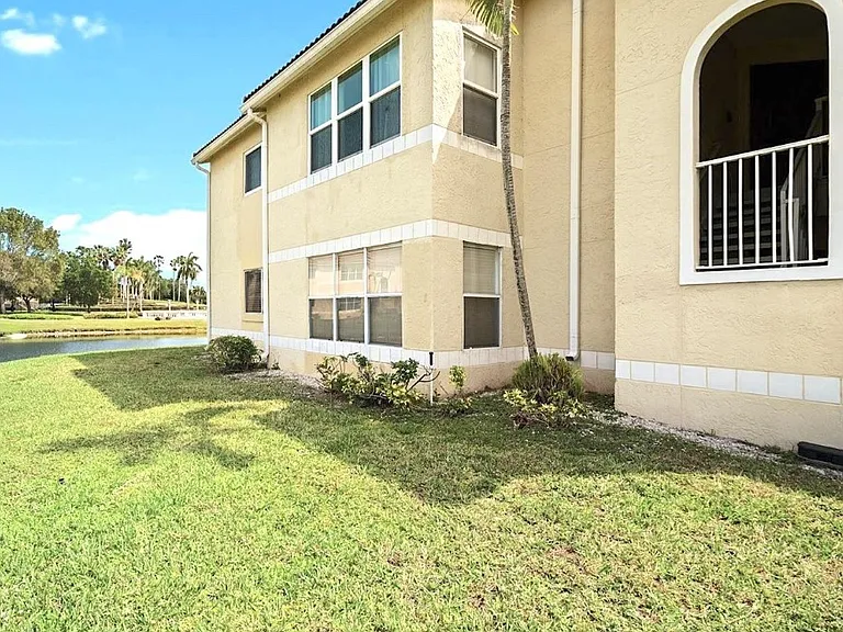 457 E Vista Isles Dr #2124 — Photo 8