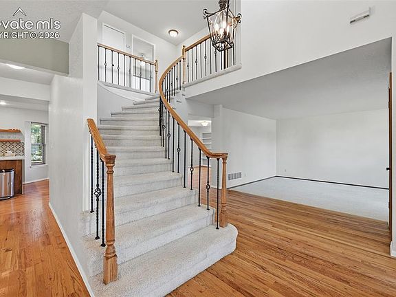 3rd image of 2040 Wickes Rd