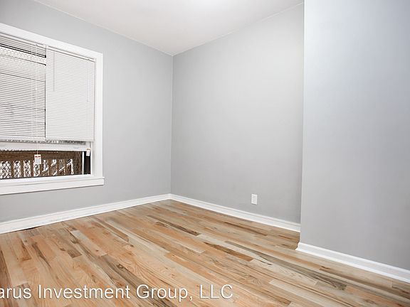 5th image of 4238 S Michigan Ave #1W