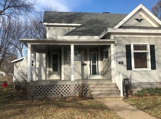111 S 5th St, Sterling, KS 67579