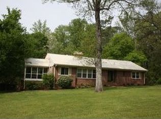 2608 Red Oak Rd, Gadsden, AL 35904