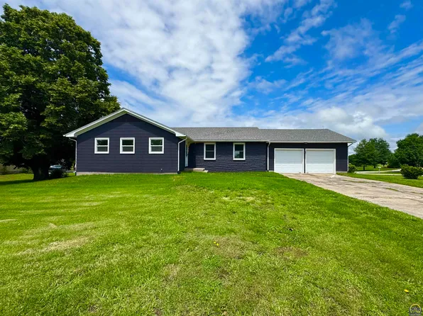 151 N 5th St, New Strawn, KS 66839