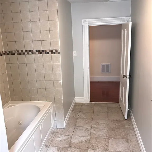 12 Henry St #2 — Photo 21