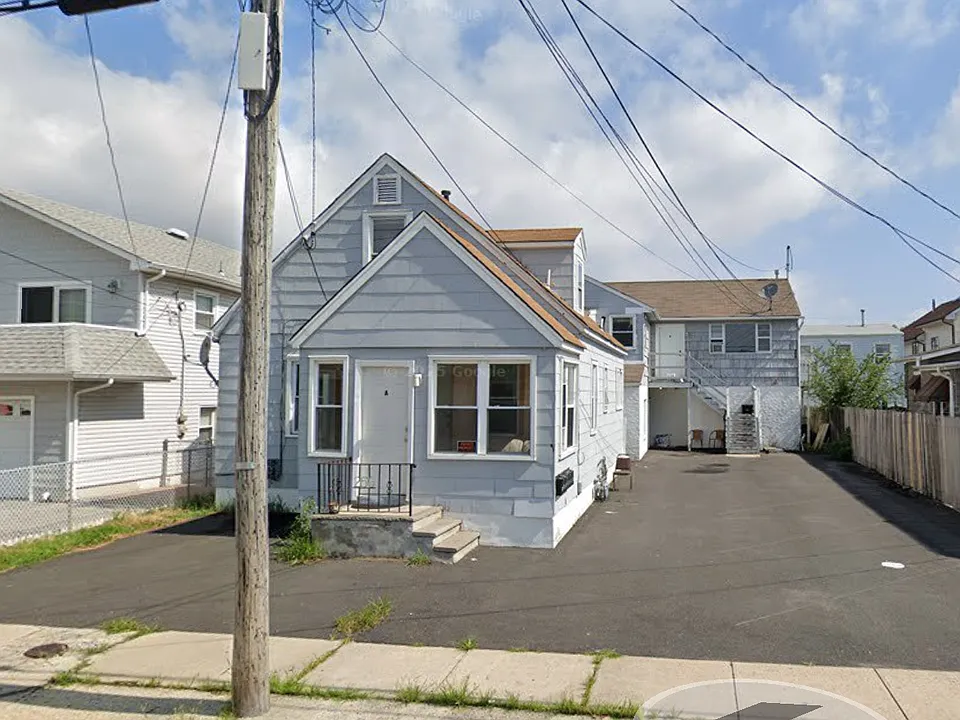 250 Hancock Ave #B