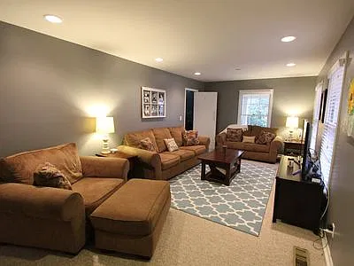 334 Edgeview Ave — Photo 2