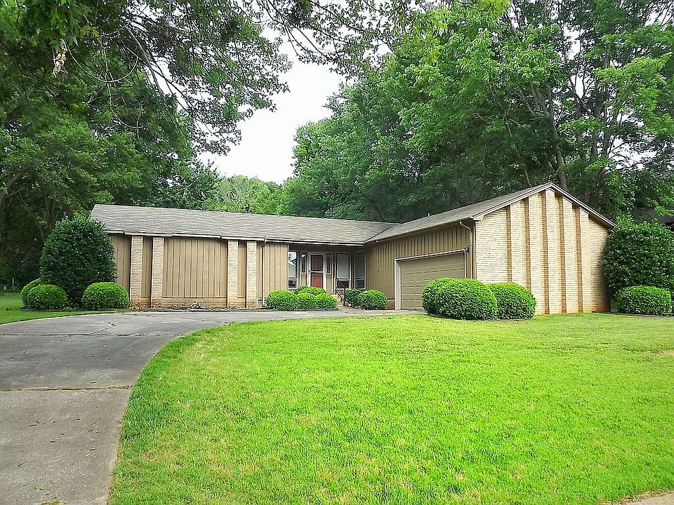 1st image of 10232 Plantation Dr SE