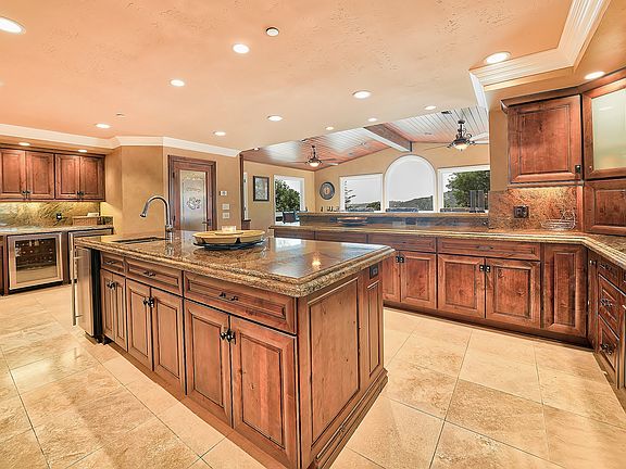 Huge gourmet kitchen