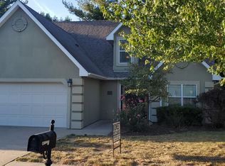 405 S Village Cir, Columbia, MO 65203