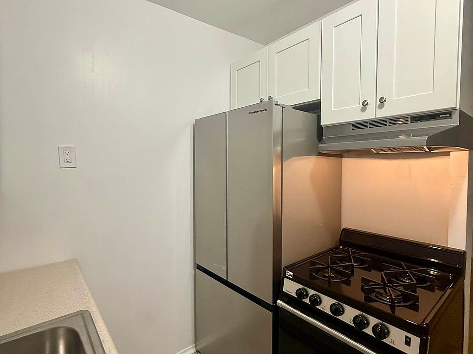 1st image of 8829 Fort Hamilton Pkwy Floor 1