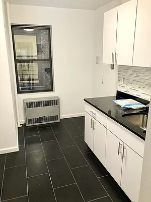 Rented by Warren T Real Estate Corp. | media 6