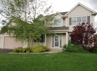 3555 Twin Oaks Dr, Wonder Lake, IL 60097