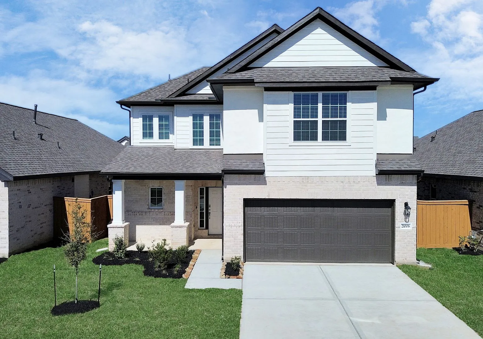 Welcome to the Cypress Smart Style, Contemporary Comfort. — Photo 2