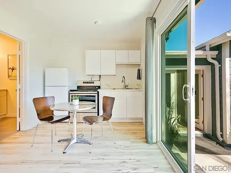 7904 Calle De La Plata — Photo 24