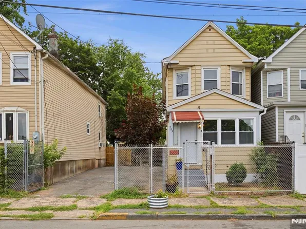 255-257 S 18th St, Newark, NJ 07103