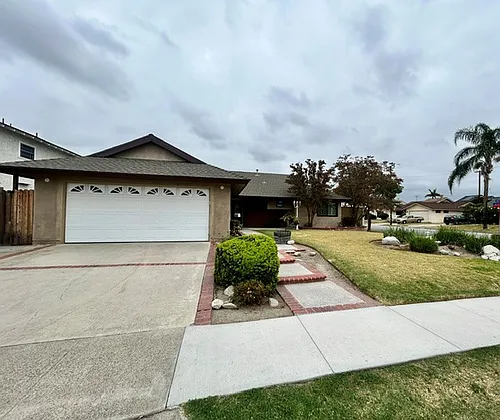 4311 Emerald Cir Photo 1 4311 Emerald Cir Photo 1