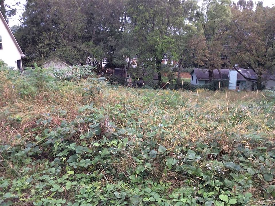 2nd image of 104 Florence Dr