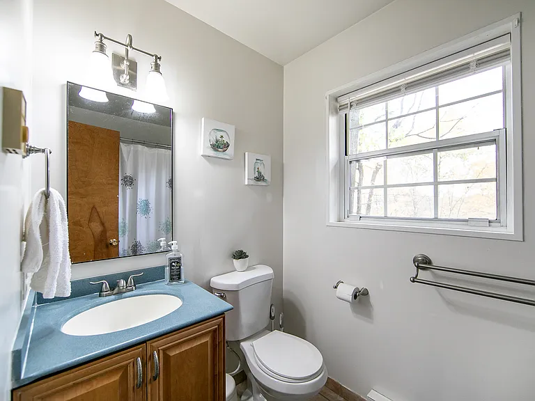 115 Sterling Cir — Photo 5