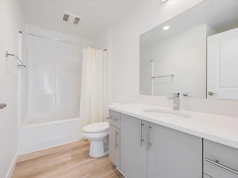 Hermoso View Apartments — Photo 6