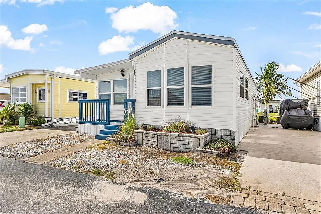 2 bed, 2.0 bath, 947 sqft, $1,800 — Photo 3