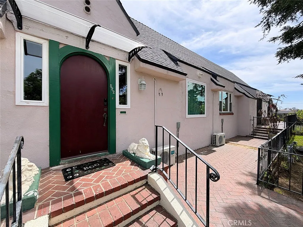 Building Photo - 522 Westminster Ave #A