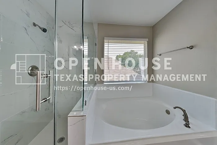 823 Portsmouth Dr — Photo 14