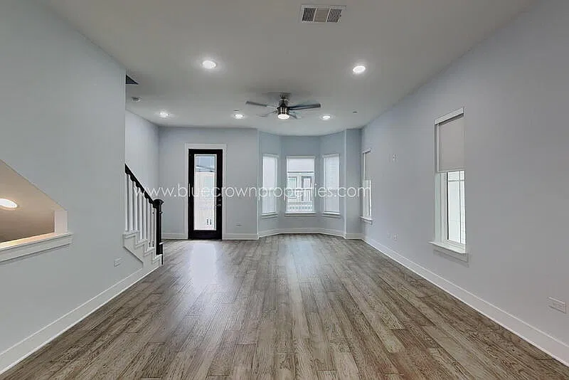3 bed, 3.5 bath, 1864 sqft, $2,595 — Photo 4