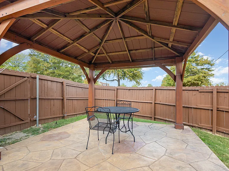 2213 Cimmaron Dr — Photo 17