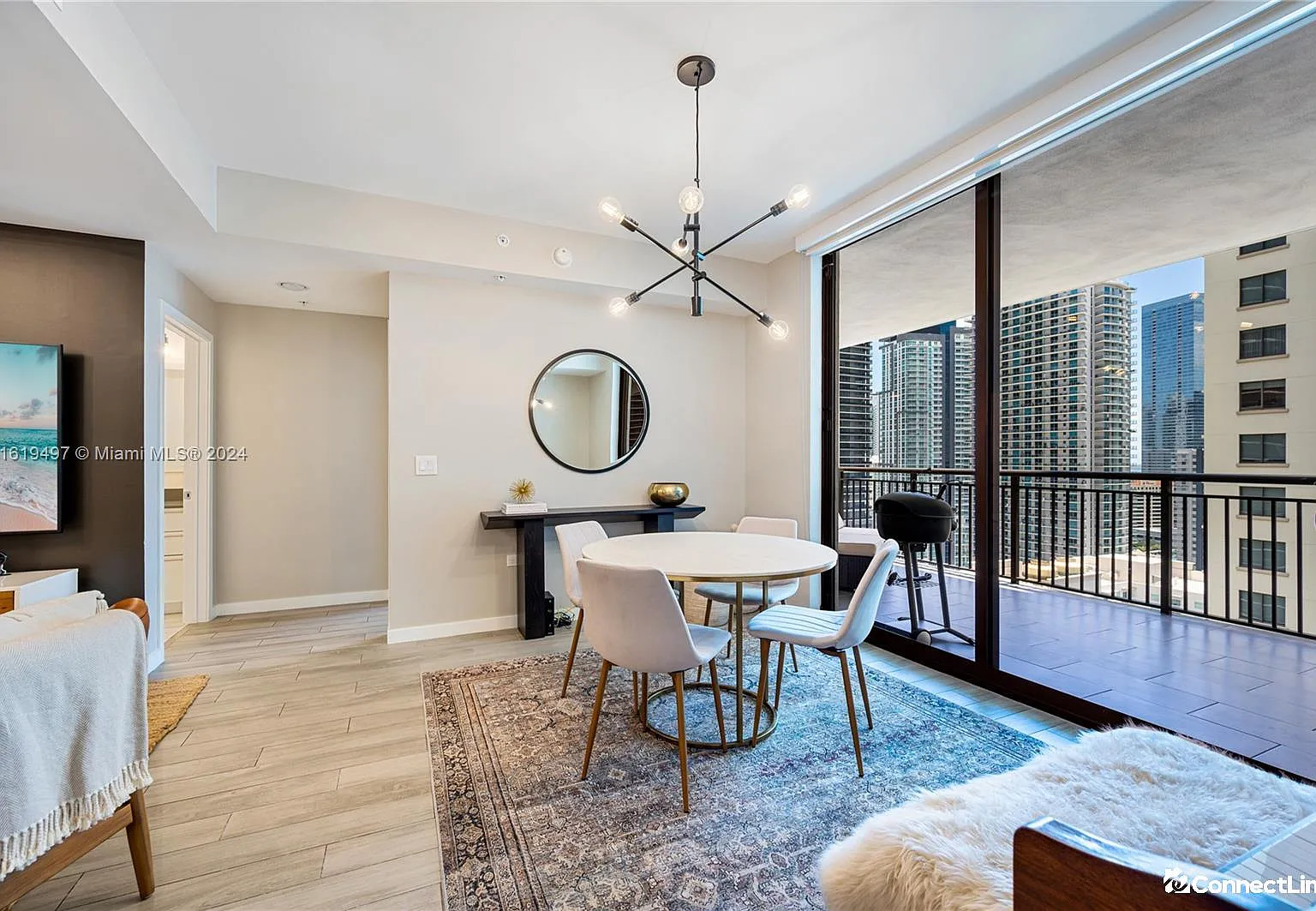 2 bed, 2.0 bath, $4,400 — Photo 2