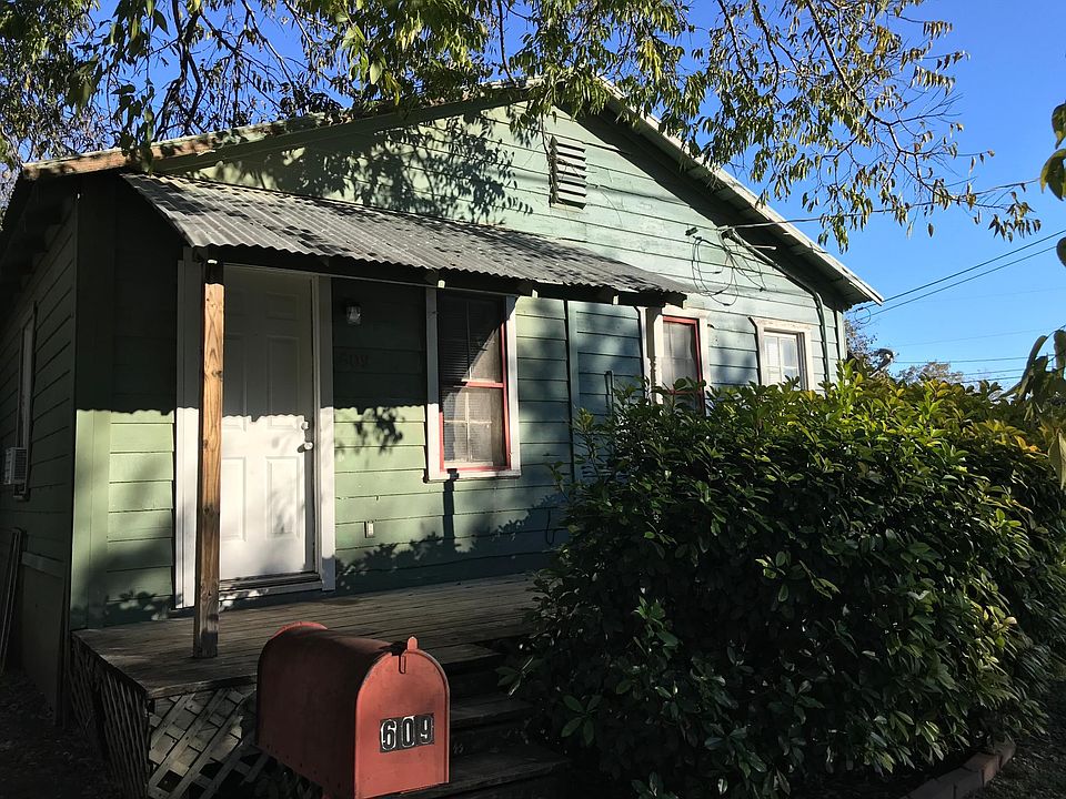 1st image of 609 Dolle Ave