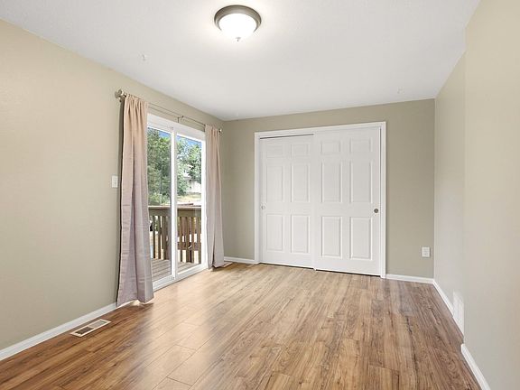 3rd image of 710 W Cleveland Cir