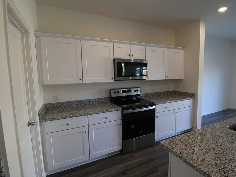 1282 Herring Dr — Photo 2