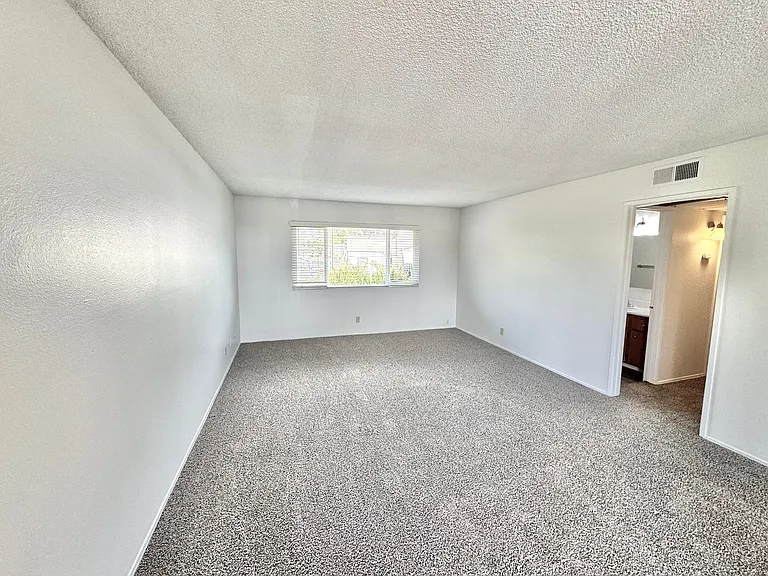 Fletcher Hills Apartments — Photo 4