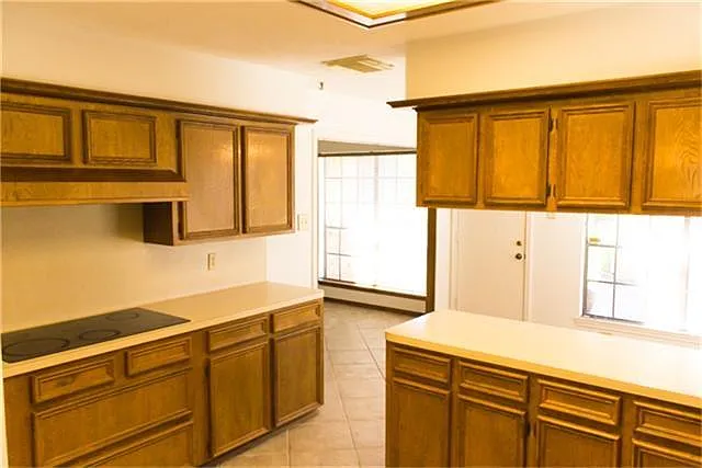 10010 Sagegreen Dr — Photo 18