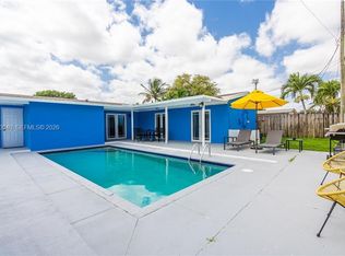 7831 Hope St, Hollywood, FL 33024