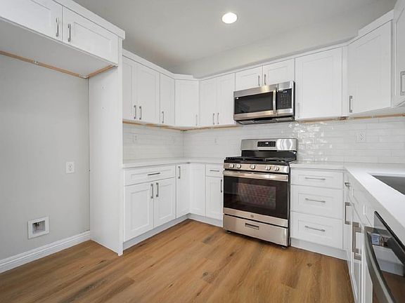 5th image of 10306 S Main St #2